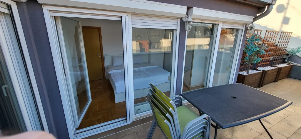 Tremezo Penthouse - Apartmani Novi Sad